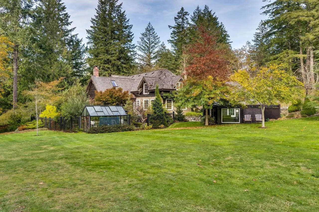 ***  Amante Luxury Bed & Breakfast Langford Canada